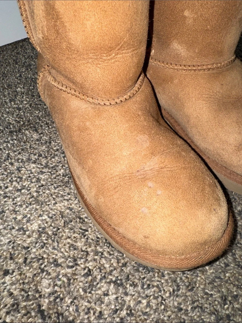 UGG Chestnut Suede Short Shearling Boots Sz 4